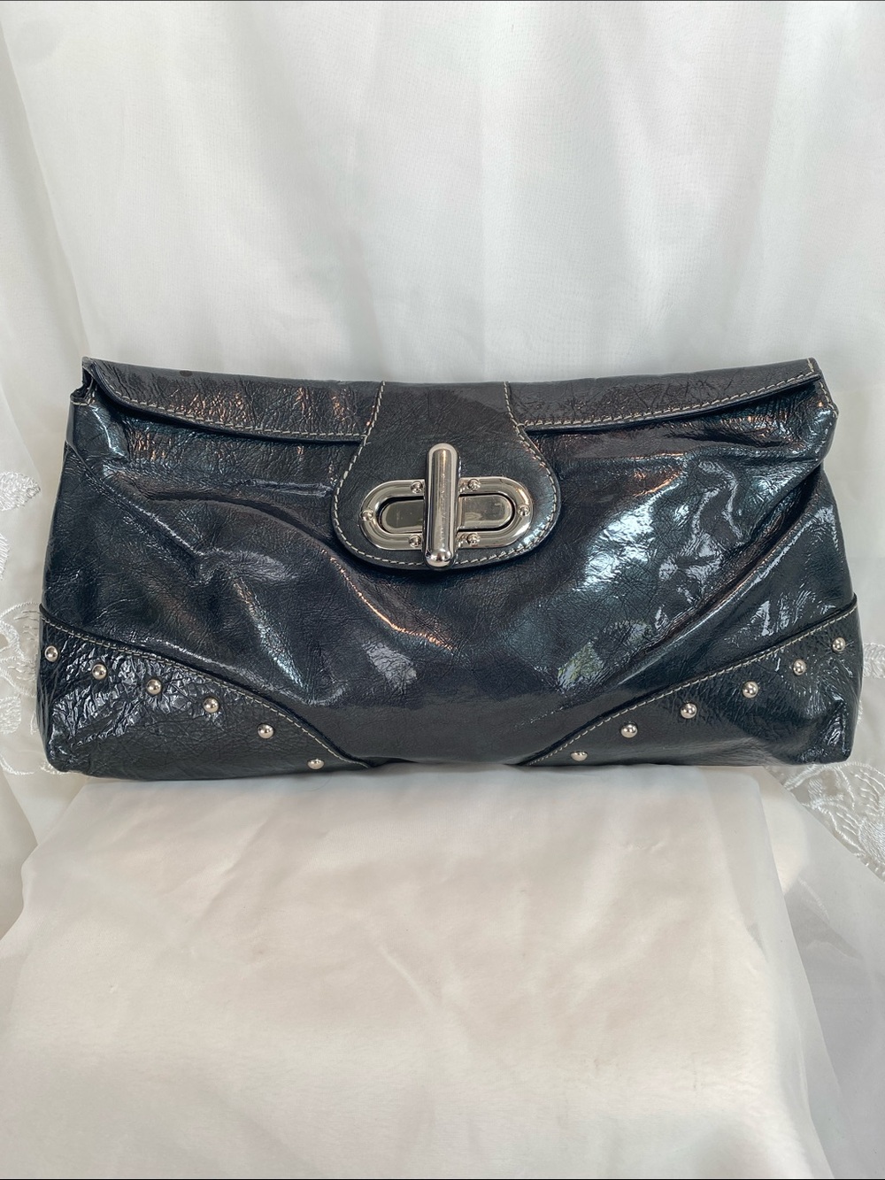 Nuovedive Dark Grey Glossy Patent Clutch with Silver-Tone Turnlock